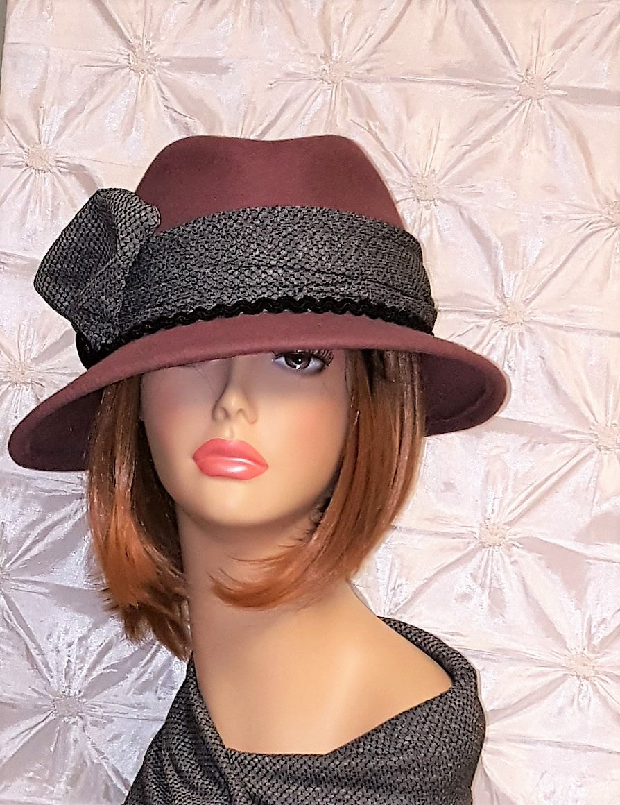 100/% Wool Felt Mauve Color Fedora Hat